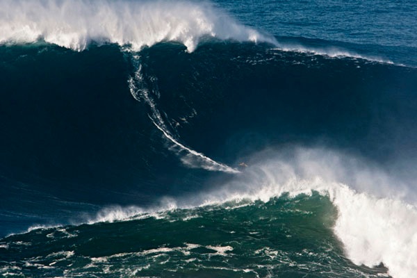 wave